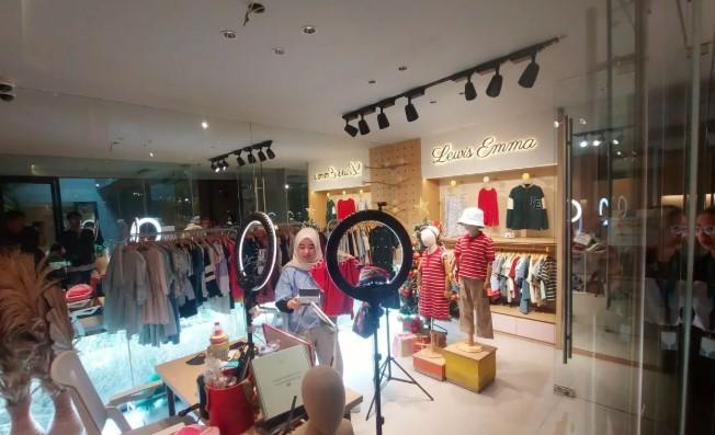 Hadapi Serbuan Fast Fashion, Lewis Emma Andalkan Kualitas dan Layanan Purnajual untuk Perkuat Pasar Lokal