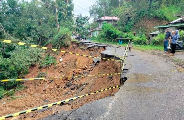 Pemkab Agam Usulkan Evakuasi dan Penyaluran Bantuan via Udara akibat Akses Darat Terputus