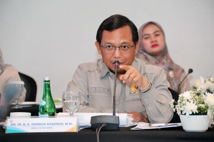 Wakil Ketua BAKN DPR RI Soroti Kredit Macet dan Ketimpangan Penyaluran KUR, Desak Pembenahan Total