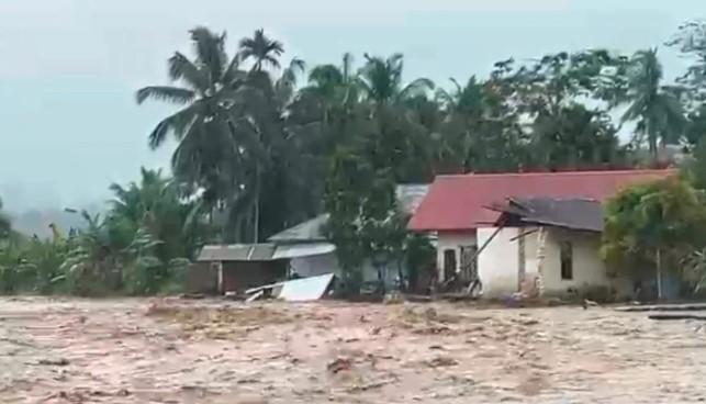 Bencana di Padang Pariaman Timbulkan Kerugian Rp268,5 Miliar, Jembatan Vital Ambruk dan Ribuan Warga Mengungsi