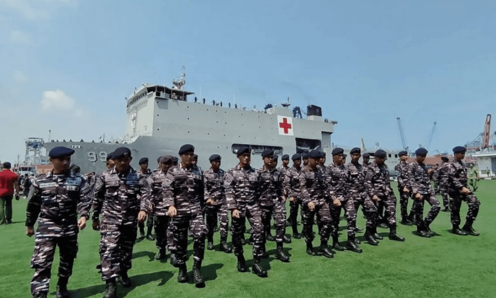 TNI AL Kerahkan Satkopaska dan Helikopter untuk Evakuasi Korban Bencana di Sumatera