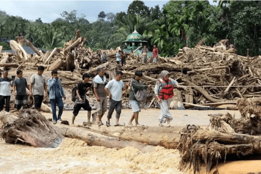 Mentan Pastikan Bantuan Pangan untuk Korban Banjir di Sumatera Barat Telah Disalurkan, Stok Nasional Aman
