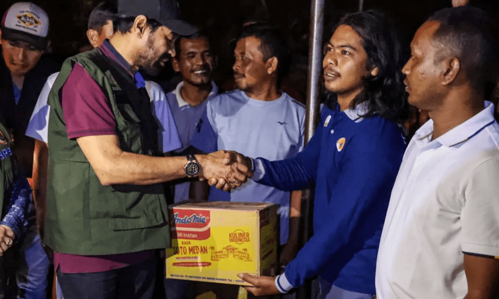 Gubernur Aceh Salurkan 10 Ton Beras ke Pengungsi Banjir, 52 Ribu KK Masih Mengungsi di 184 Titik