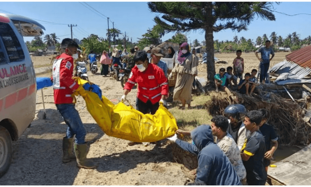 PMI Evakuasi Lima Jenazah Korban Banjir di Aceh Utara, Bandara Malikussaleh Jadi Titik Pemulihan Darurat
