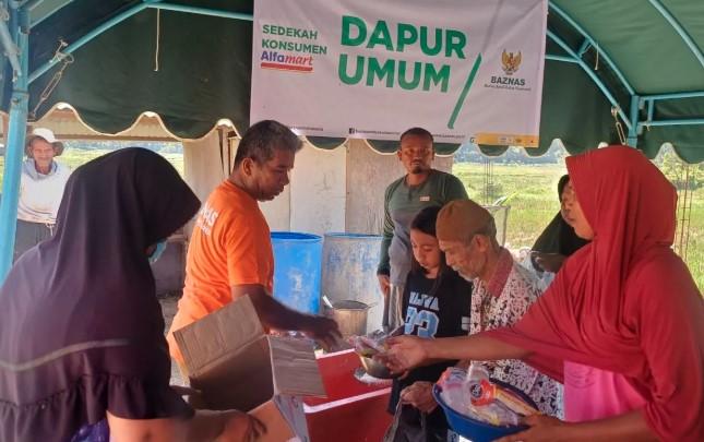 Baznas Dirikan Dapur Umum untuk Pengungsi Banjir di Aceh, Sumut, dan Sumbar