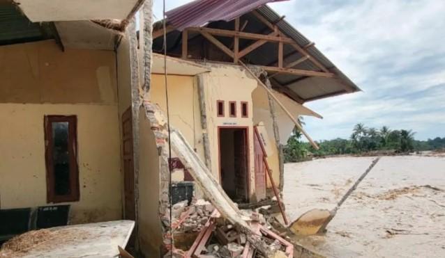 Pemerintah Kabupaten Aceh Barat Liburkan Sekolah dan Tunda Ujian Akibat Banjir Bandang