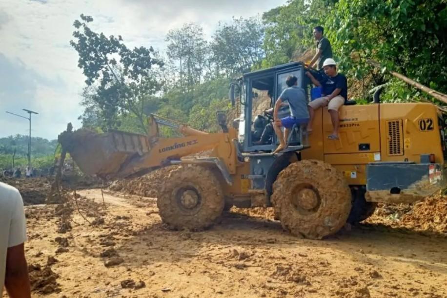 Jalur Sumatera Utara-Aceh Tamiang Mulai Dibuka, Bantuan Logistik Dikirim Lewat Udara dan Laut