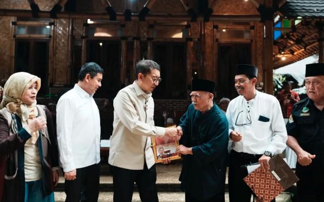 Menbud Fadli Zon Dorong Senam Kebudayaan Indonesia sebagai Pelestarian Tradisi dan Penguatan Kesehatan Generasi Muda