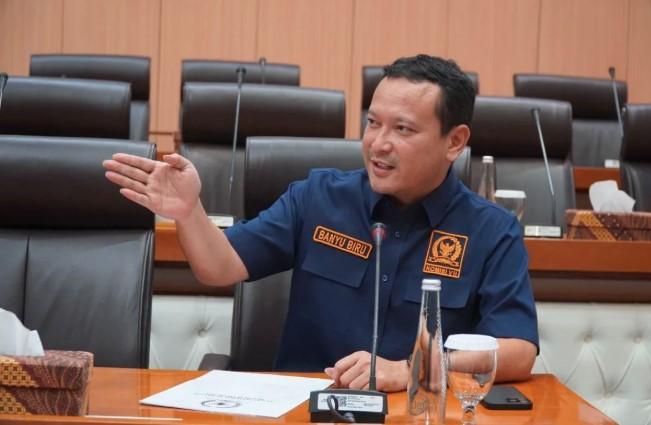 Banyu Biru Djarot Desak Penyederhanaan Akses KUR untuk Perajin Songket Palembang
