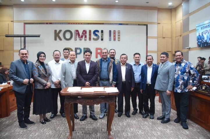 Komisi III Setujui RUU Penyesuaian Pidana untuk Dibawa ke Paripurna demi Sinkronisasi dengan KUHP Baru
