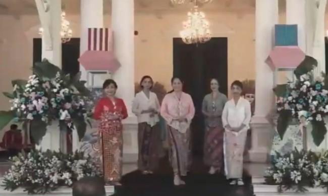 Pameran “Kebaya Ibu” Hadirkan 110 Koleksi Kebaya untuk Peringati Hari Ibu di Museum Tekstil Jakarta