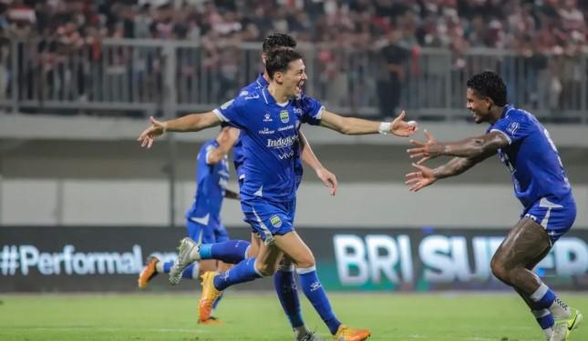 Dua Laga Tunda Pekan ke-4 Super League Dimulai Jumat, Persib Hadapi Borneo FC dan PSM Tantang Persebaya