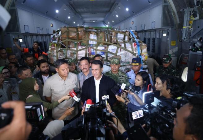 Bahu-Membahu untuk Korban Bencana di Sumatra: Mentan Amran Apresiasi Kerja Sama TNI/Polri