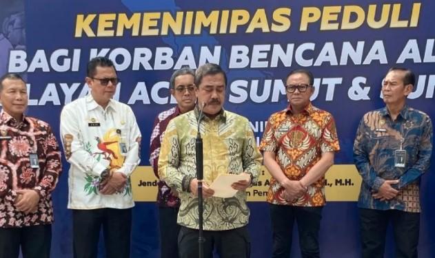 Kemenimipas Gratiskan Penggantian Paspor untuk Korban Banjir di Sumatera, Kirimkan Bantuan Logistik