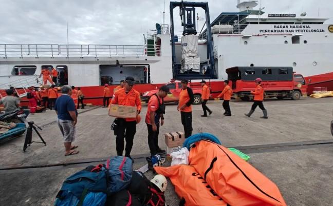 KN Ganesha Tiba di Sibolga Setelah Tempuh 540 Mil Laut, Bawa Dukungan SAR untuk Tanggap Darurat Bencana