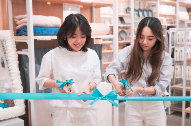 Unitwo Resmi Hadir Offline Lewat Kolaborasi dengan IUIGA di Pondok Indah Mall, Tawarkan Pengalaman Belanja Fisik untuk Produk