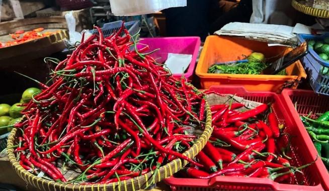 Harga Pangan Nasional 6 Desember 2025: Cabai Rawit Merah Tembus Rp72.700 per Kilogram