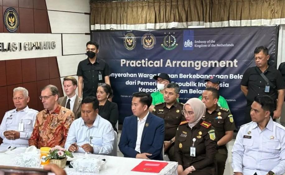 Indonesia Pulangkan Dua Narapidana Narkotika ke Belanda dalam Upaya Perkuat Kerja Sama Hukum dan Kemanusiaan