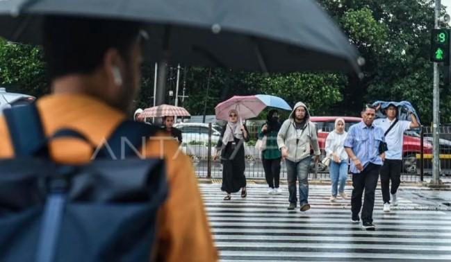 BMKG Prakirakan Hujan Ringan di Jakarta Timur dan Selatan pada Jumat Sore