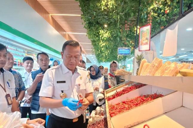 Harga Telur dan Cabai di Jakarta Timur Naik 15–20 Persen Jelang Natal dan Tahun Baru