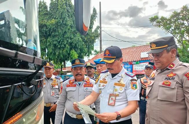 Terminal Kampung Rambutan Siagakan Posko Kesehatan Demi Keamanan Angkutan Natal 2025 dan Tahun Baru 2026