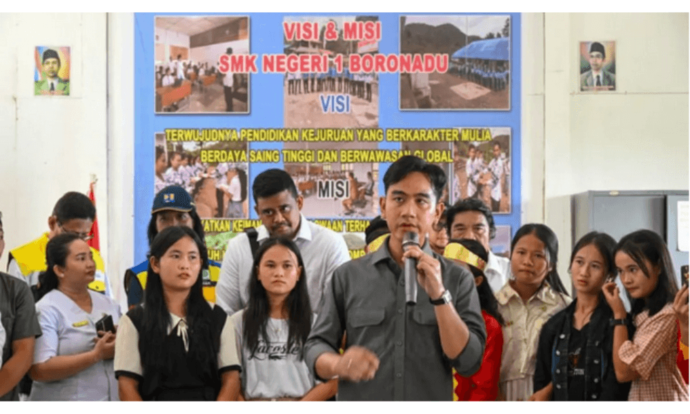 Cerita Siswa Nias Seberangi Sungai ke Sekolah, Gibran Minta Pembangunan Jembatan Dipercepat