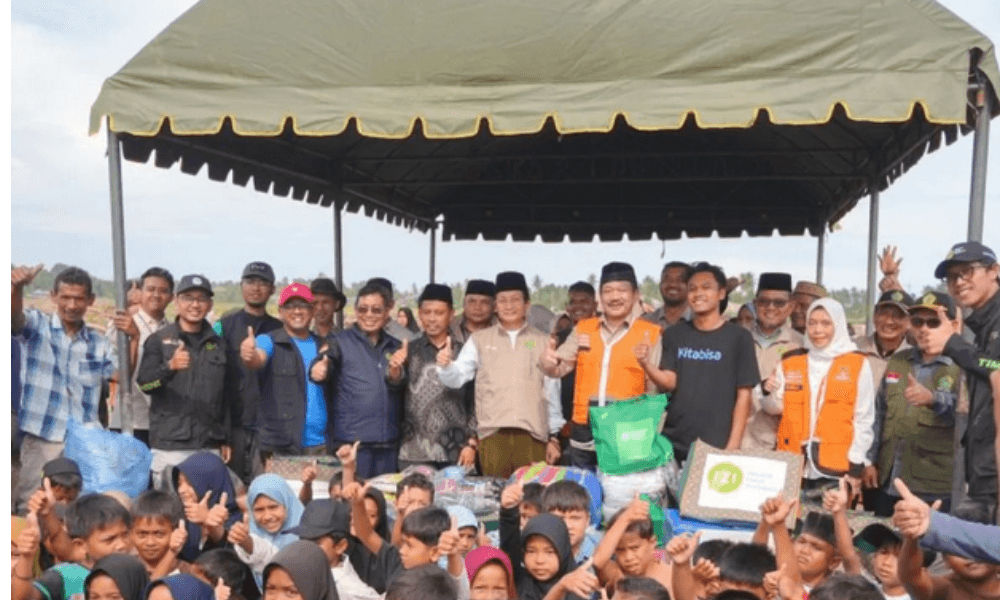 Baznas Salurkan Bantuan Pendidikan untuk Madrasah Rusak Akibat Banjir di Pidie Jaya Aceh