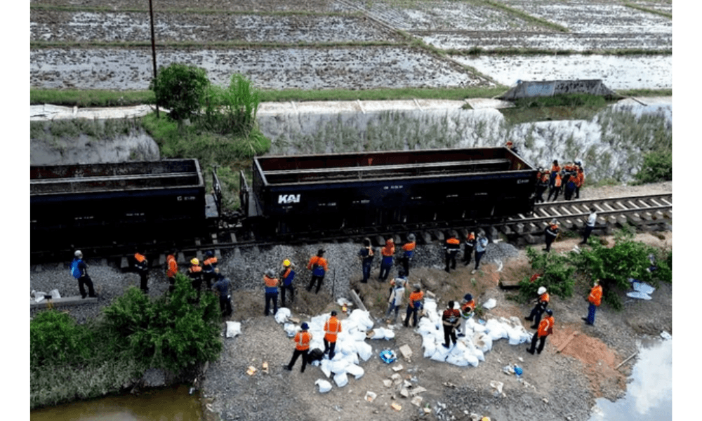 KAI Pulihkan Jalur Kereta Terdampak Bencana di Sumatera dalam 5×24 Jam, Distribusi Logistik dan BBM Mulai Normal
