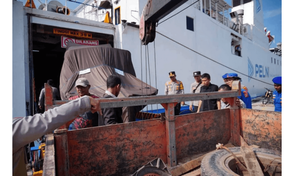 Polri Kirim 220 Personel dan Logistik ke Aceh untuk Bantu Penanganan Banjir dan Longsor