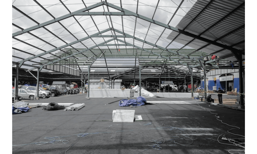 Pedagang Pasar Kramat Jati Mulai Tempati Penampungan Sementara Pascakebakaran