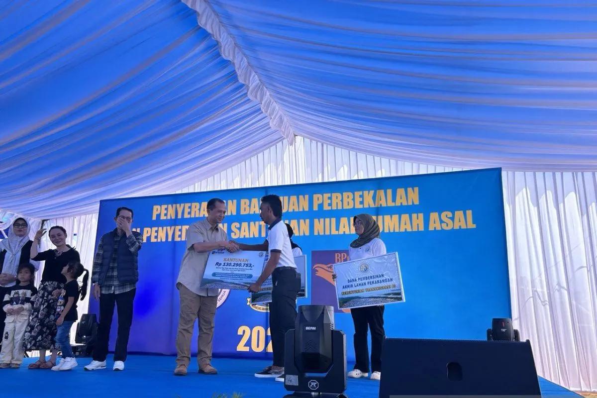 Pemerintah Serahkan Bantuan dan Santunan kepada Warga Terdampak Rempang Eco City, Tanjung Banun Jadi Contoh Transmigrasi Mode