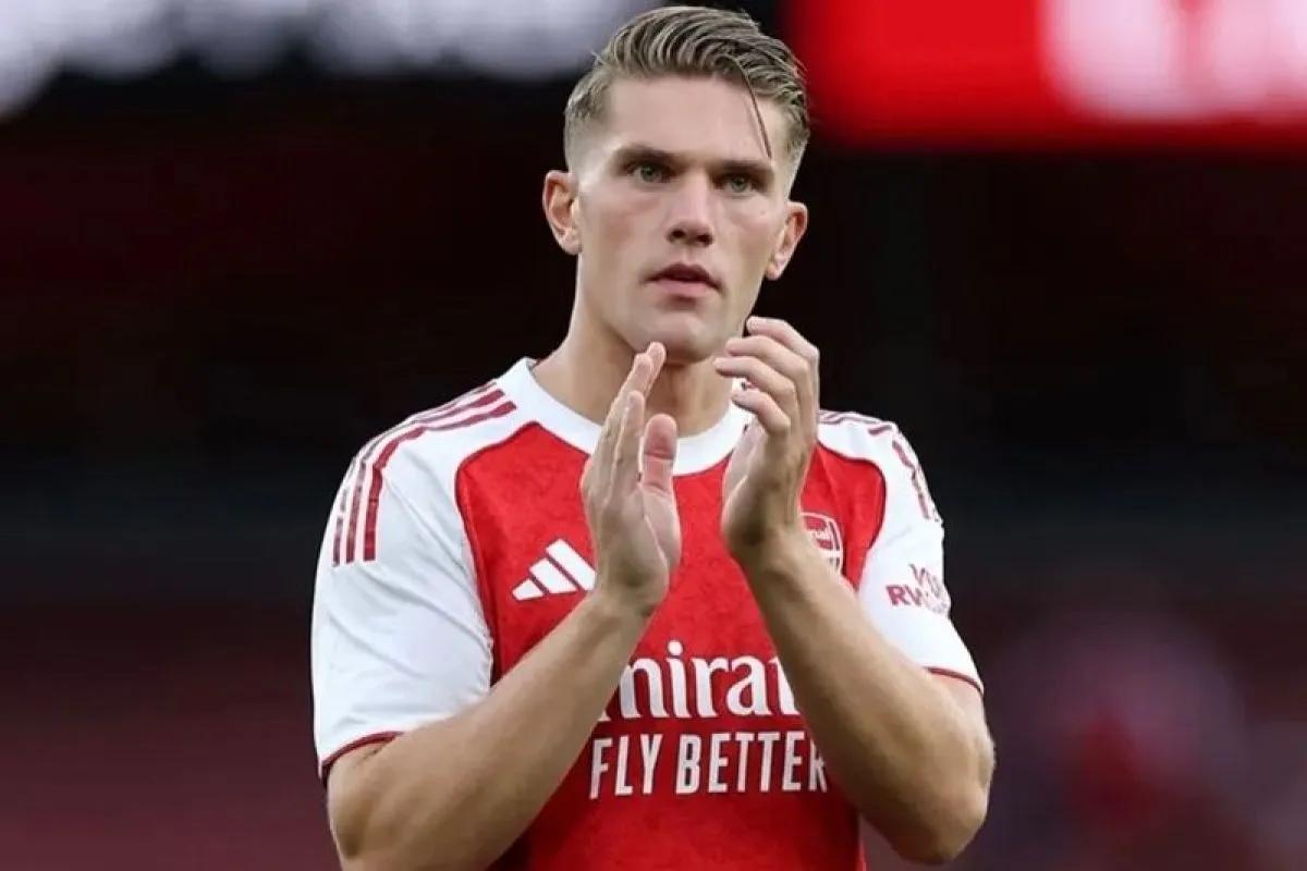 Gol Penalti Gyokeres Antar Arsenal Kalahkan Everton dan Kembali ke Puncak Klasemen