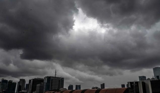 Polda Metro Jaya Siapkan 196 Personel Antisipasi Cuaca Ekstrem Menjelang Natal dan Tahun Baru