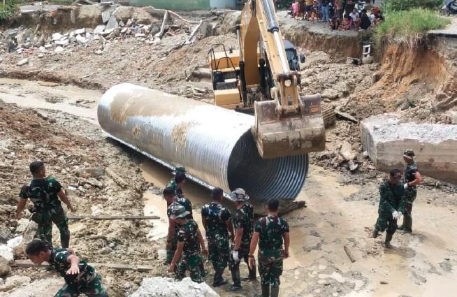 Kodam I/Bukit Barisan Bangun Jembatan Aramco di Langkat untuk Pulihkan Akses Pascabanjir