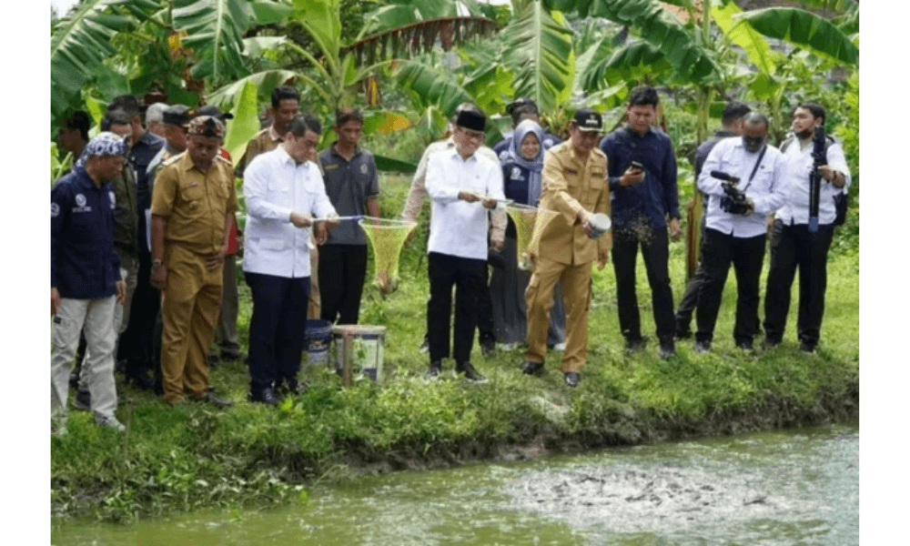 Mendes Yandri Dorong Sinergi BUMDes dan Koperasi Merah Putih untuk Perkuat Ekonomi Desa