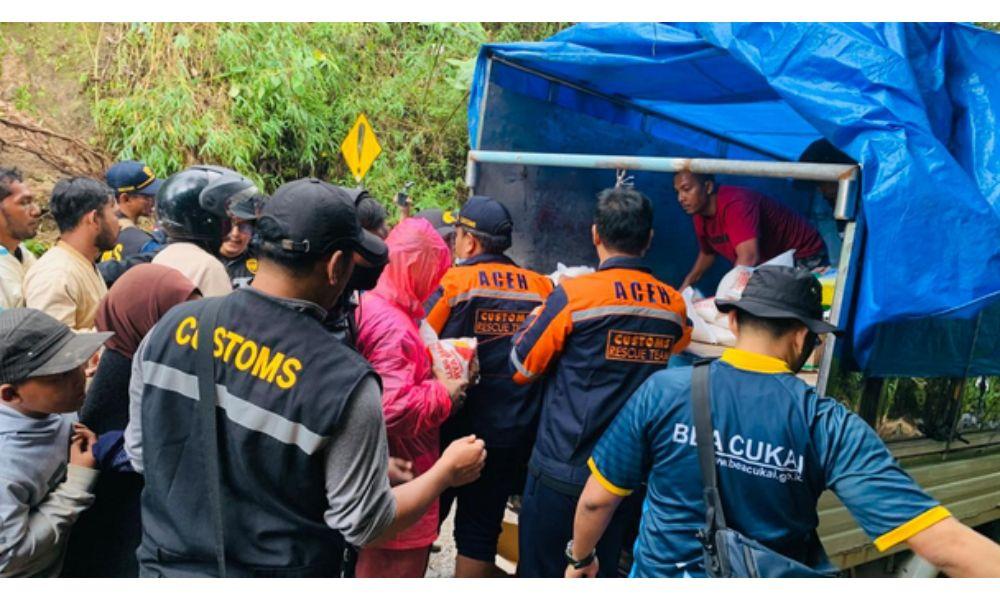 Bea Cukai Aceh Salurkan Bantuan untuk Korban Bencana di Aceh Timur, Gandeng Relawan hingga Jalur Langsa