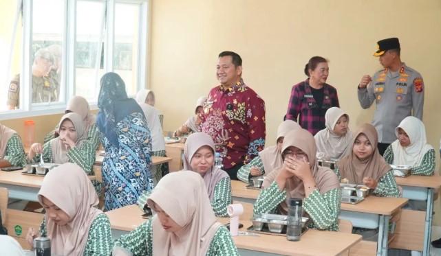 Pemkab Penajam Paser Utara Kawal Ketat Program Makan Bergizi Gratis demi Pemenuhan Gizi dan Masa Depan Generasi Muda