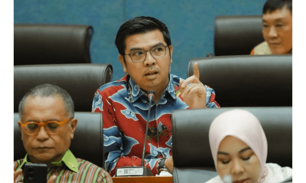 Komisi VII DPR RI Salurkan Rp500 Juta untuk Pemulihan UMKM Pascabencana di Padang Pariaman