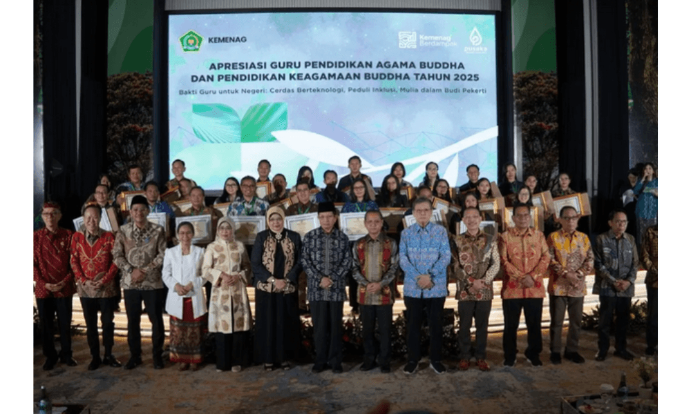 Kemenag Beri Penghargaan kepada 30 Guru Agama Buddha, Fokus pada Guru Daerah 3T dan Inovatif