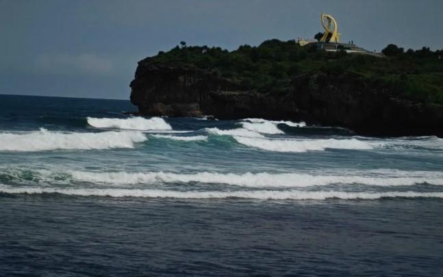 BMKG Keluarkan Peringatan Dini Gelombang Tinggi hingga Empat Meter Akibat Bibit Siklon Tropis 93S