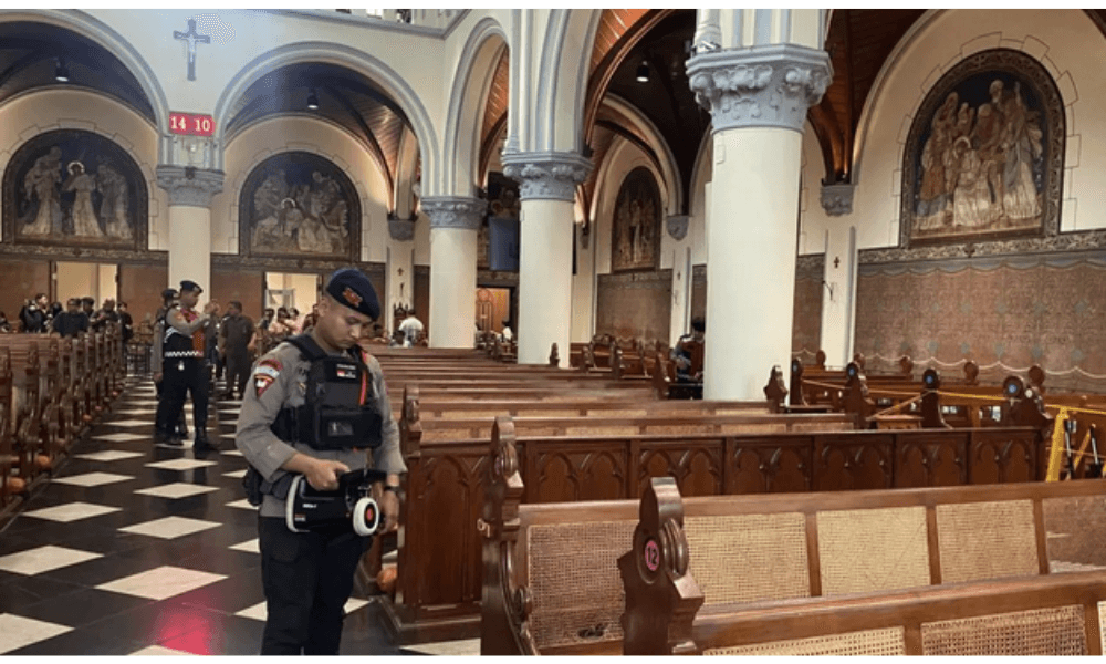 Jelang Natal, Polda Metro Jaya Sterilkan Gereja Katedral dengan Jibom, KBR, dan K9
