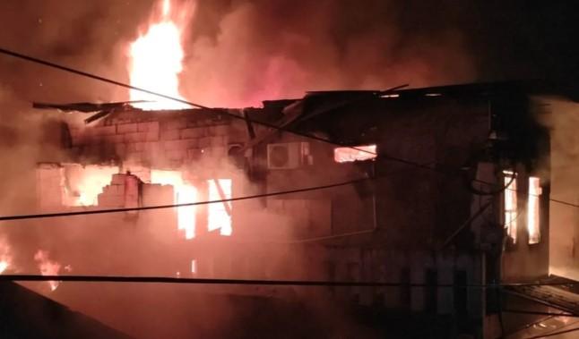 Kebakaran Hebat Hanguskan Permukiman Padat di Grogol Petamburan, 109 Warga Mengungsi