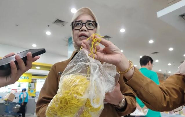 BBPOM Jakarta Imbau Warga Periksa Kemasan dan Keamanan Makanan Sebelum Membeli