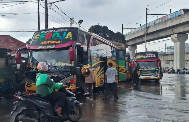 Terminal Lebak Bulus Prediksi Lonjakan Penumpang H-2 dan H-1 Natal 2025
