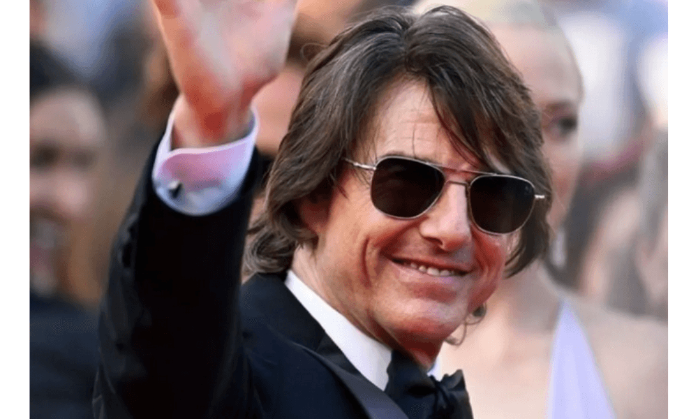 Tradisi Kue Natal Tom Cruise Jadi Momen Spesial Tahunan di Hollywood