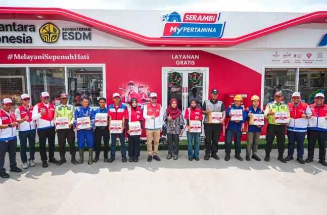 YLKI dan Pertamina Patra Niaga Kawal Kenyamanan Pemudik dengan Layanan Energi dan Serambi MyPertamina di Rest Area KM 57