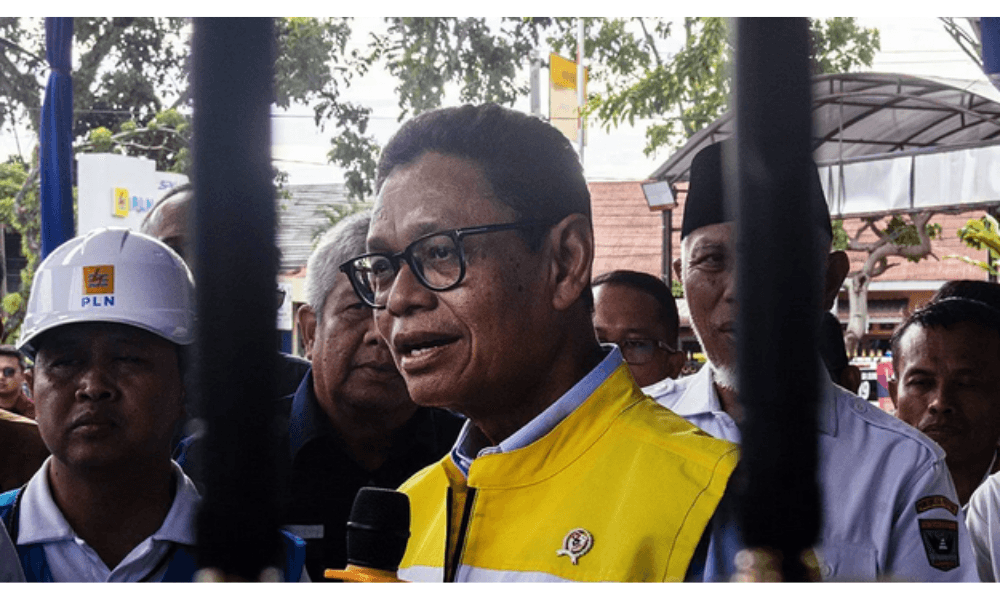 Wamen ESDM Yuliot Tanjung Pastikan Pasokan BBM Aman di Sumatera Barat Jelang Natal dan Tahun Baru