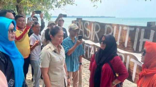 Wamenpar Instruksikan Penambahan Rambu Evakuasi di Destinasi Pesisir Banten Jelang Nataru