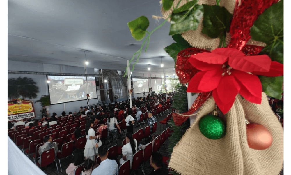 Misa Pontifikal Natal di Gereja Katedral Jakarta Berlangsung Tertib dengan Pengamanan Ketat