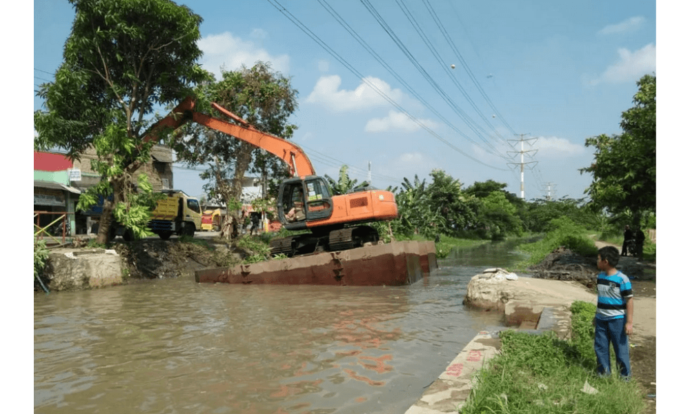 Pemprov Banten Siapkan Anggaran Rp821 Miliar untuk Normalisasi Sungai dan Pengendalian Banjir pada 2026